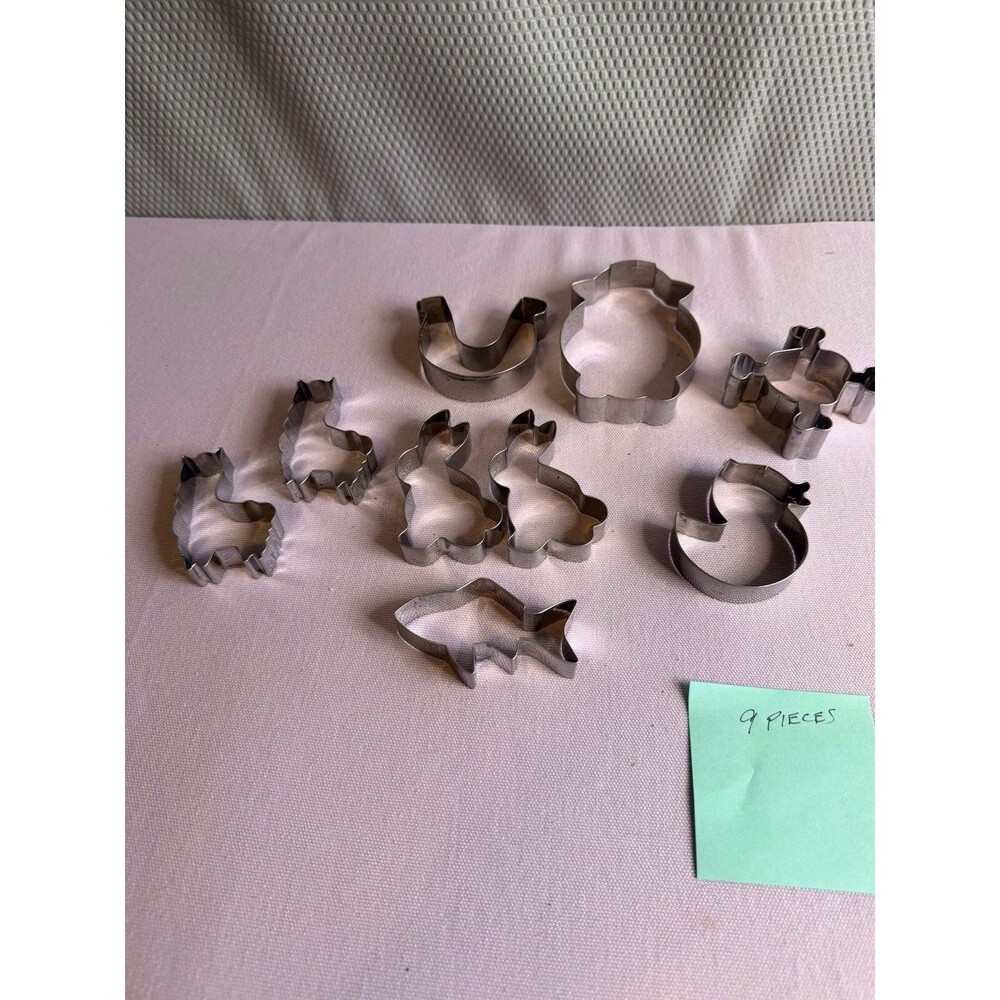 Vintage Metal COOKIE CUTTERS, Different Shapes, Baking Supplies, Cookies